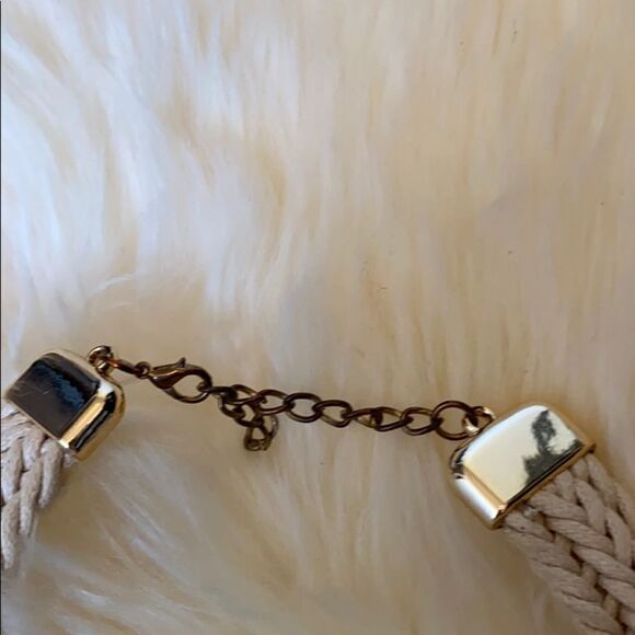 Bright BaubleBar necklace in great condition! - Picture 5 of 5